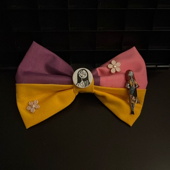 Sally bow - Picture 1 of 4